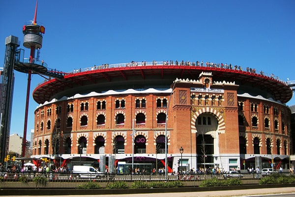Arenas de Barcelona shopping mall exterior